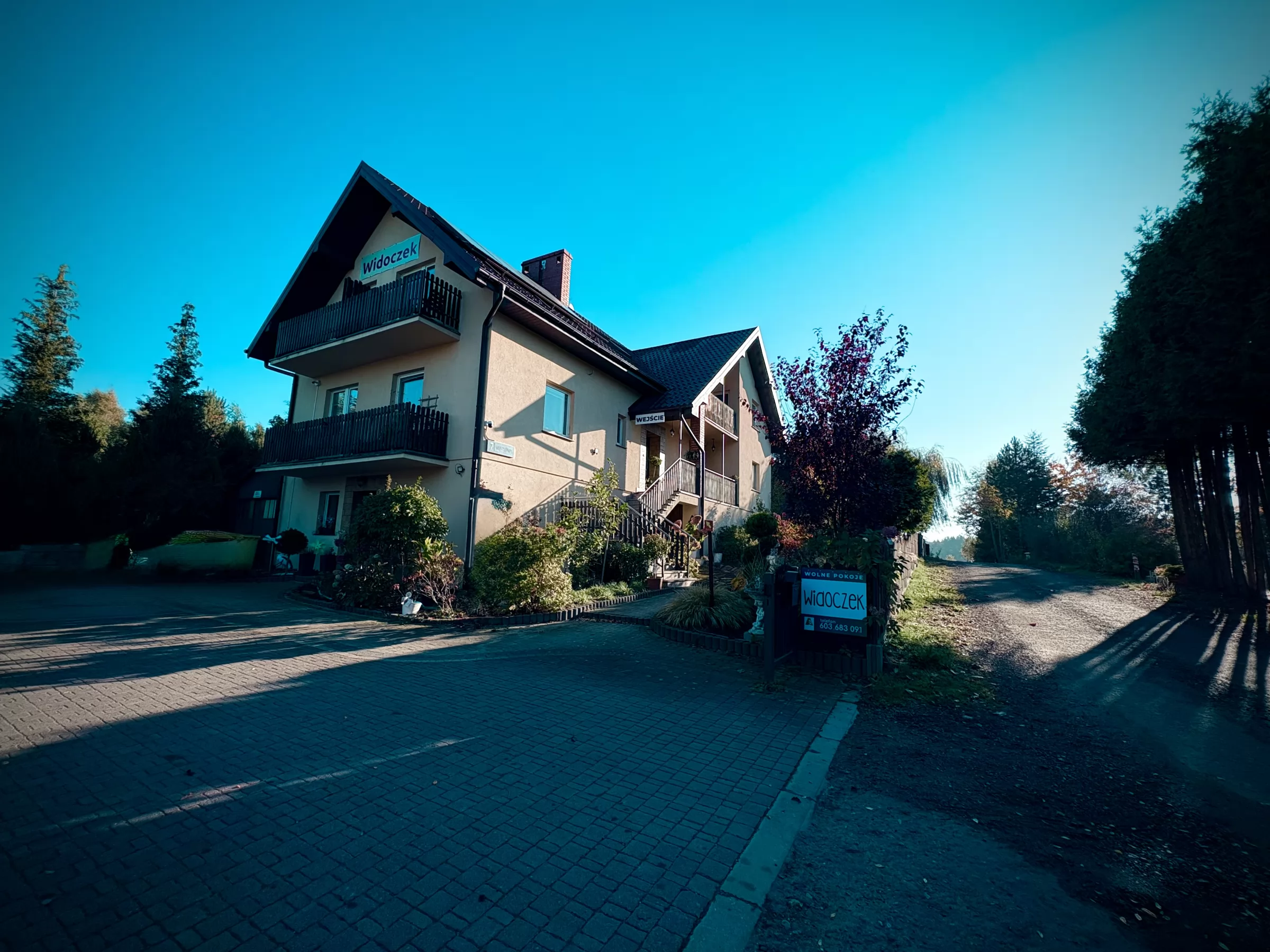 Noclegi Widoczek – budynek